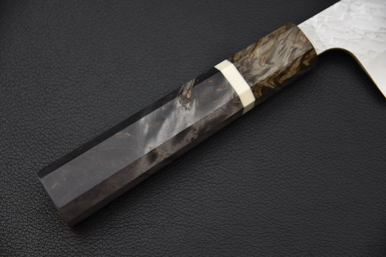 Manche octogonal en bois stabilisé et résine du couteau japonais Saji Hamono STRIX Tsuchime.