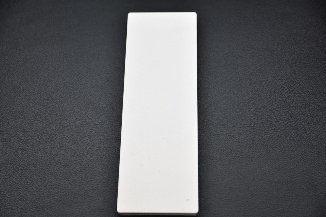 Vue arrière de la pierre japonaise Shapton Glass #320, surface abrasive blanche

