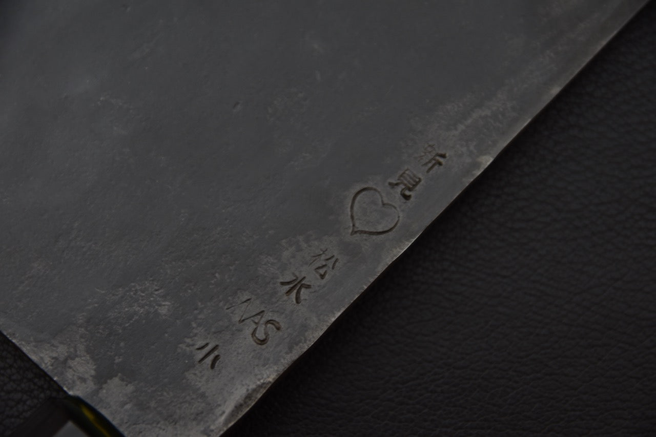 Gravure Takeda NAS sur la lame du couteau japonais Couperet Chinois Petit — Stay Sharp Montréal.