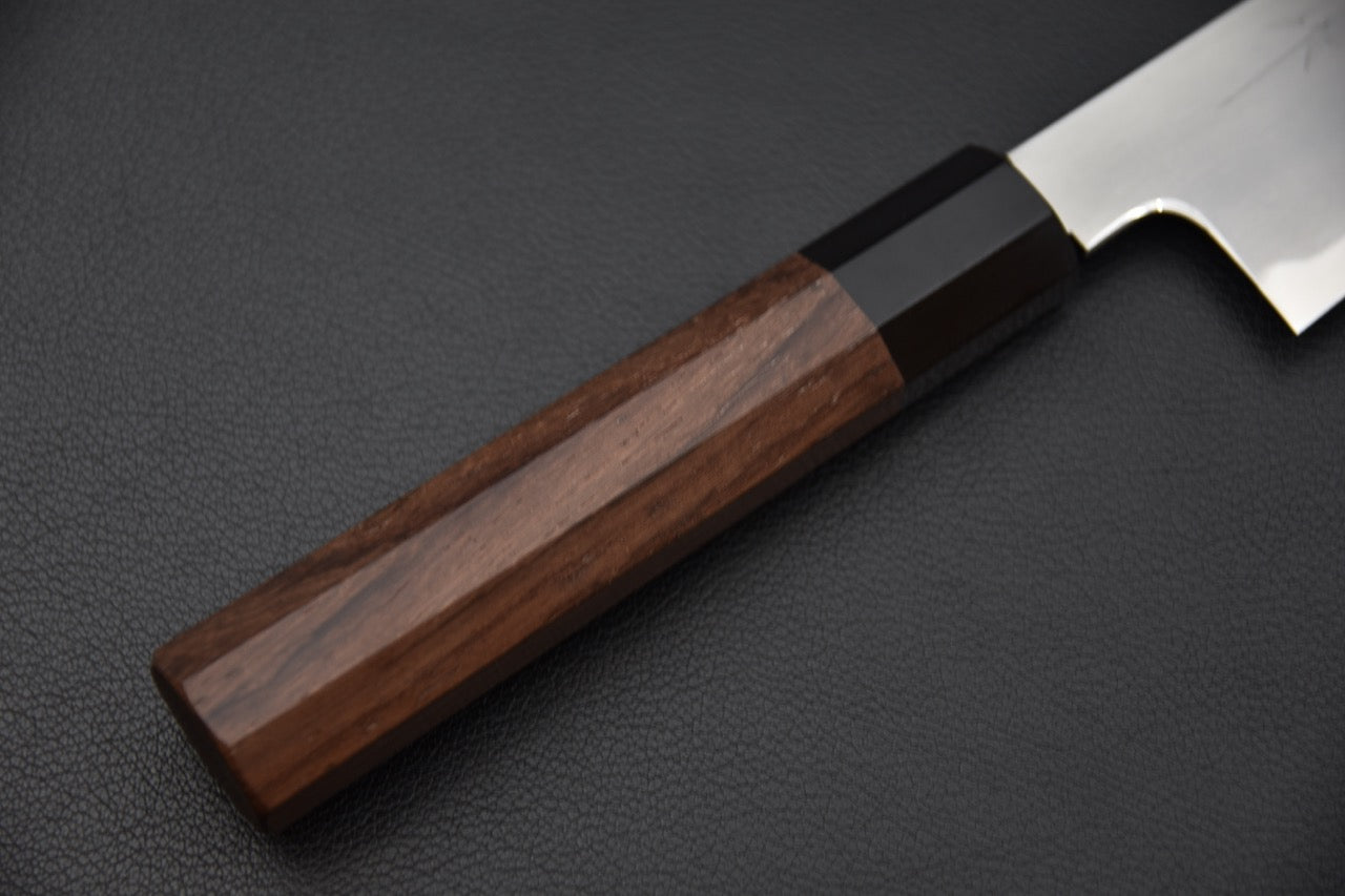 couteau japonais kiritsuke gyuto 180mm équilibre entre lame courte et maniabilité

