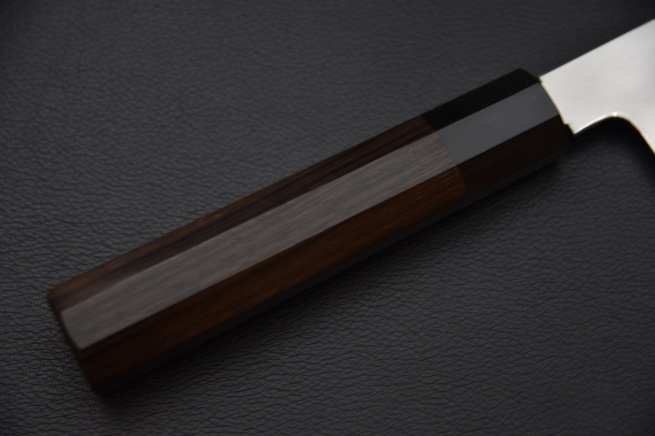 Manche en ébène de Macassar poli, fabrication Taihei, monté en octogonal.