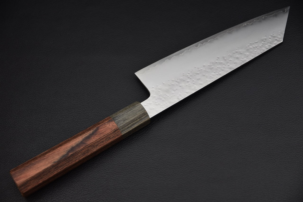 Couteau japonais bunka 180 mm — détail de la pointe k-tip inversée