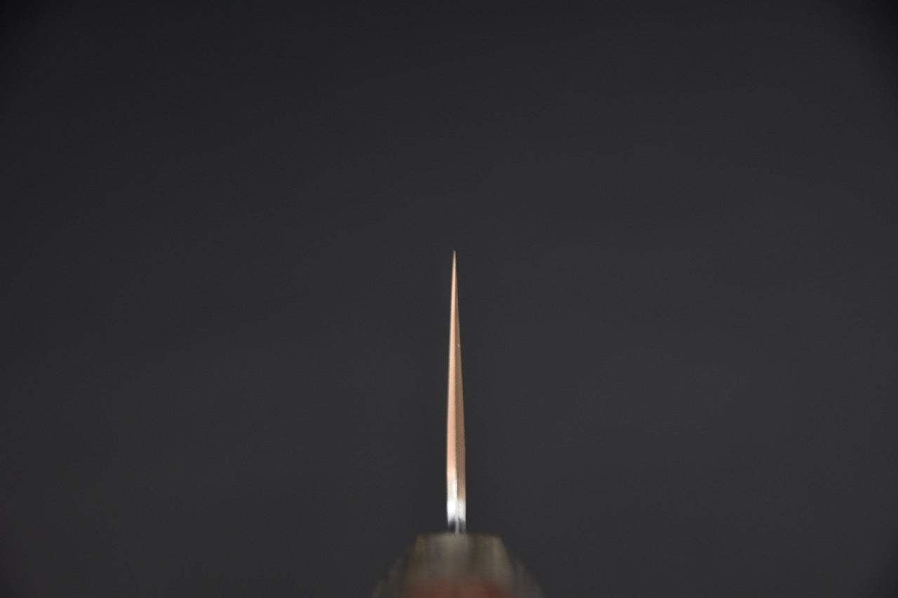 Couteau japonais bunka 180 mm — vue d'ensemble, angle légèrement surélevé