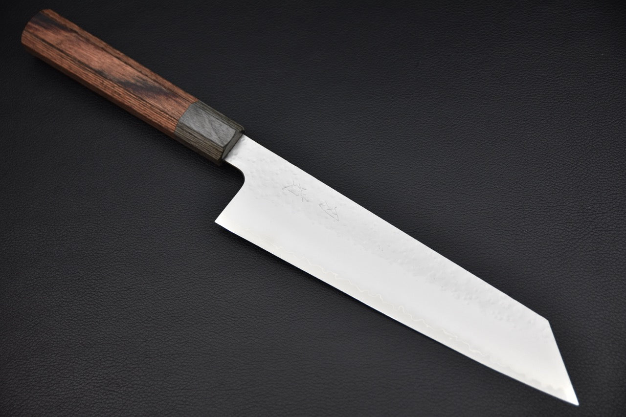 Kiritsuke couteau japonais 210 mm — vue de la lame, pointe k-tip