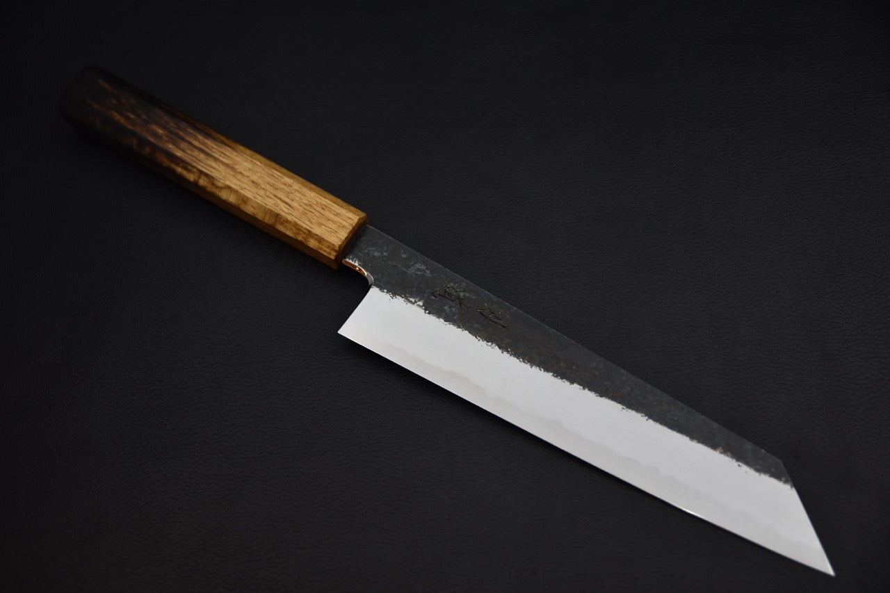Hado kiritsuke 200 mm — vue complète, couteau japonais sur fond neutre
