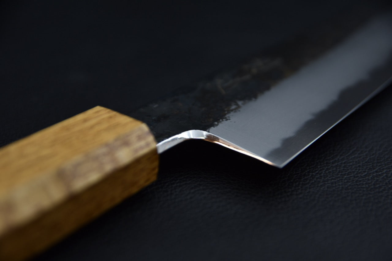 Hado kiritsuke 200 mm — détail de la pointe k-tip, vue rapprochée