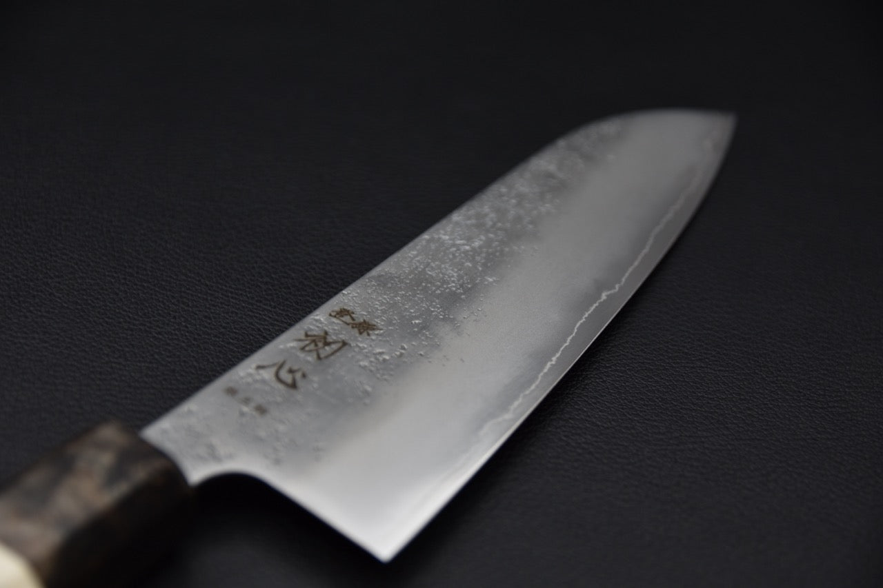 Hatsukokoro santoku Ginsan — profil de lame, côté droit