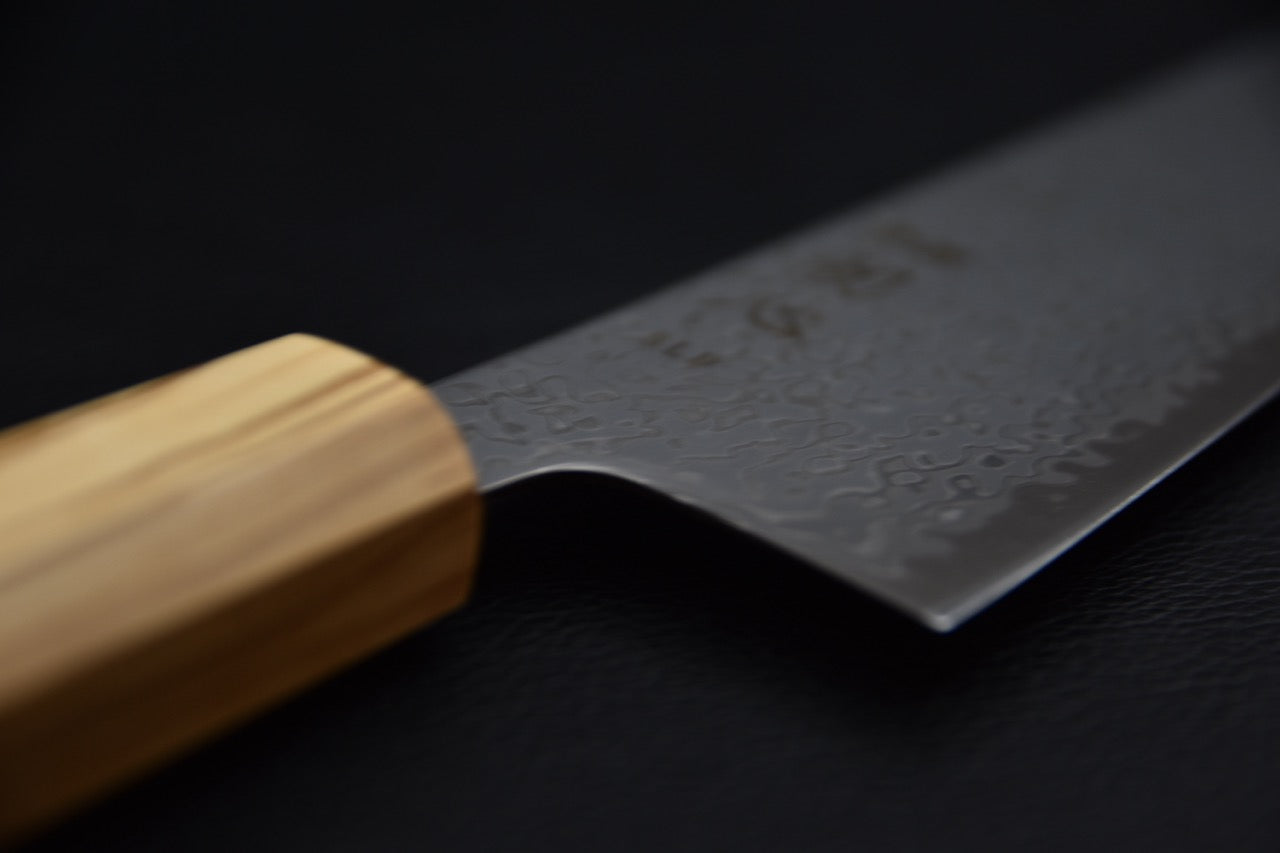 Couteau japonais bunka, détail du manche et de la jonction avec la lame