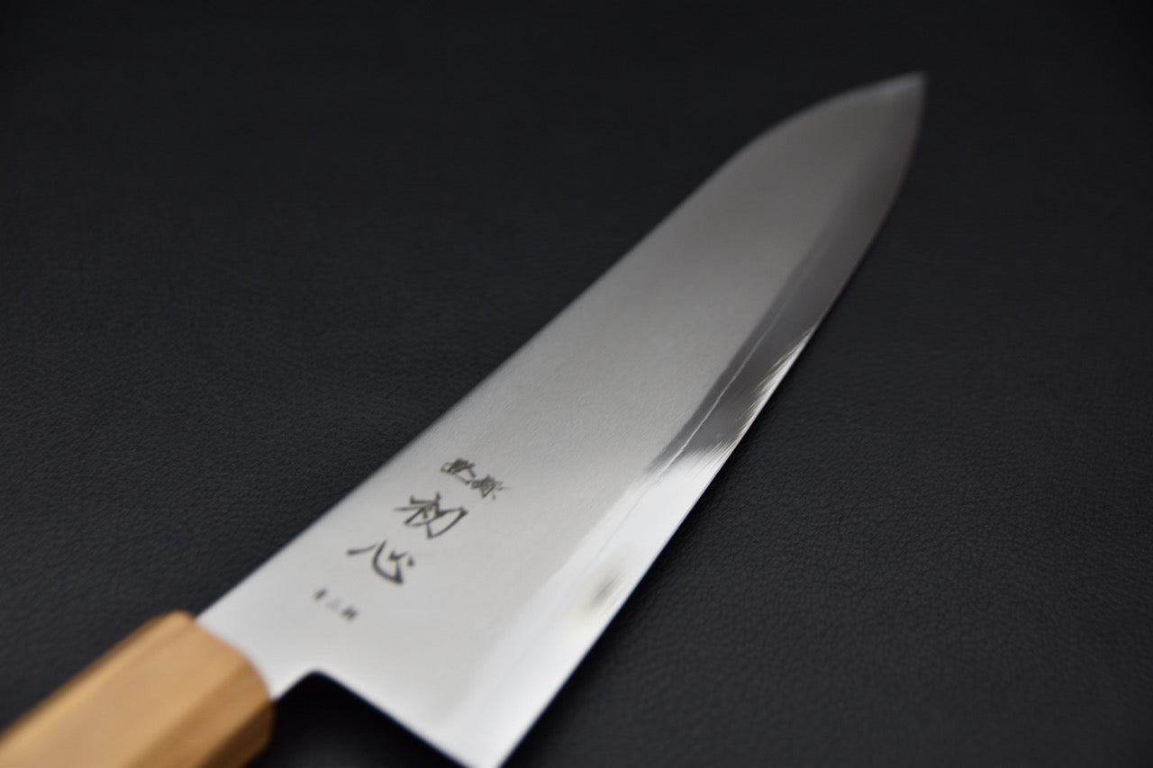 Hatsukokoro gyuto 210 mm — profil de la lame, couteau japonais