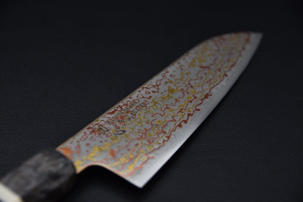 Hatsukokoro santoku couteau japonais — vue de la lame côté droit