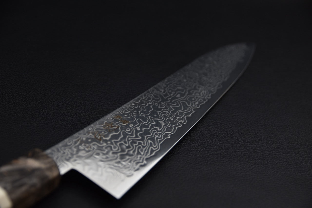 Hatsukokoro gyuto 210 mm SG2 — détail de la pointe, motif damas ondulé