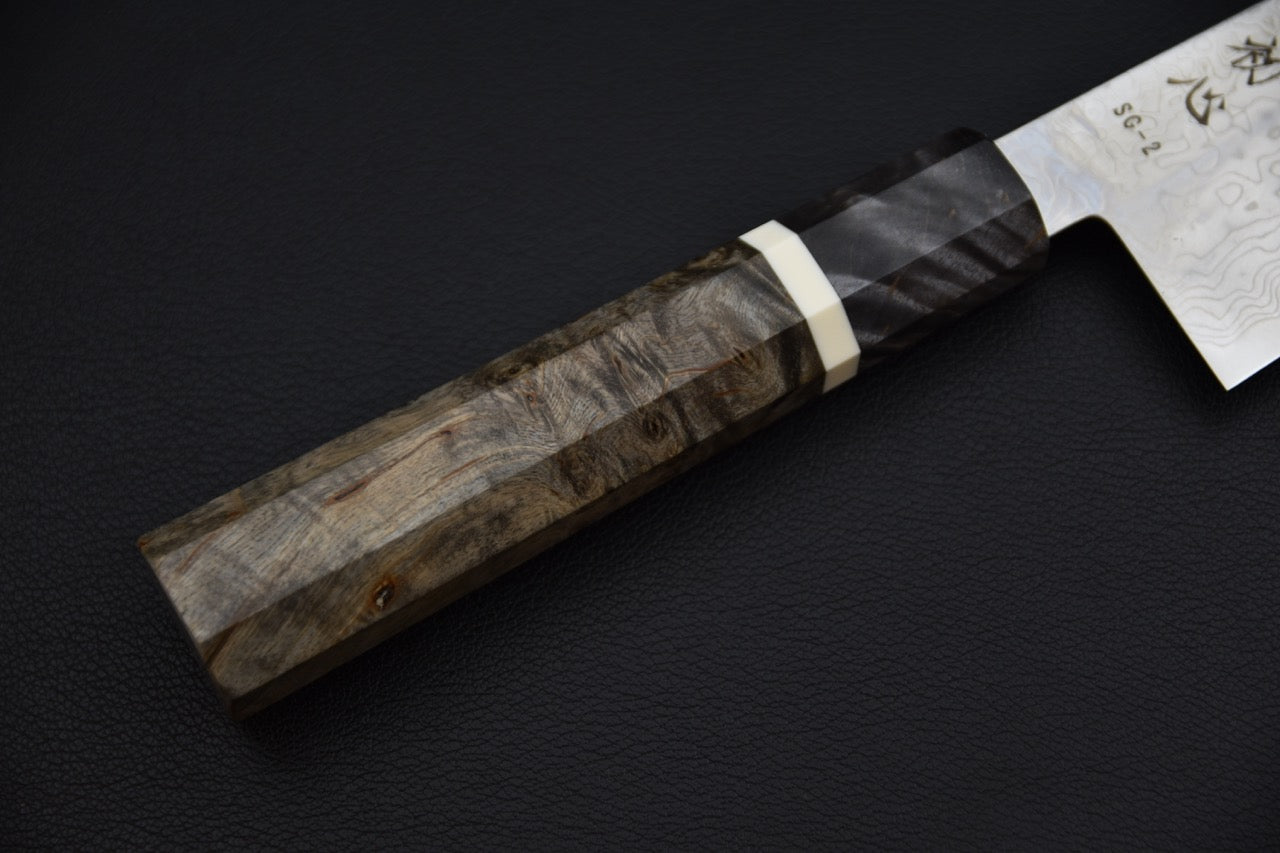 Hatsukokoro gyuto 240 mm — manche en bouleau stabilisé, virole en matériau clair