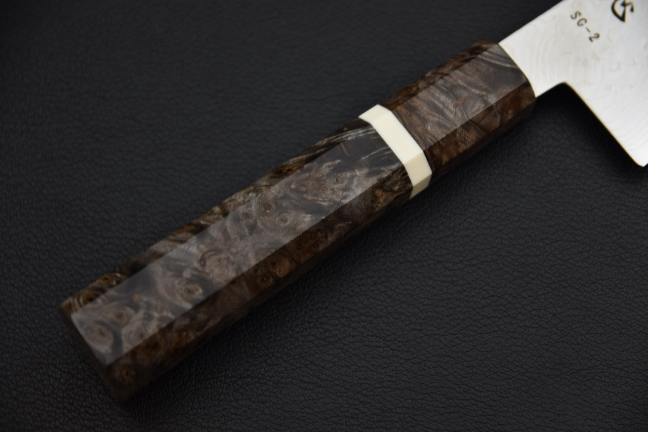 Hatsukokoro santoku 180 mm — détail du manche en bouleau madré et virole ivoire