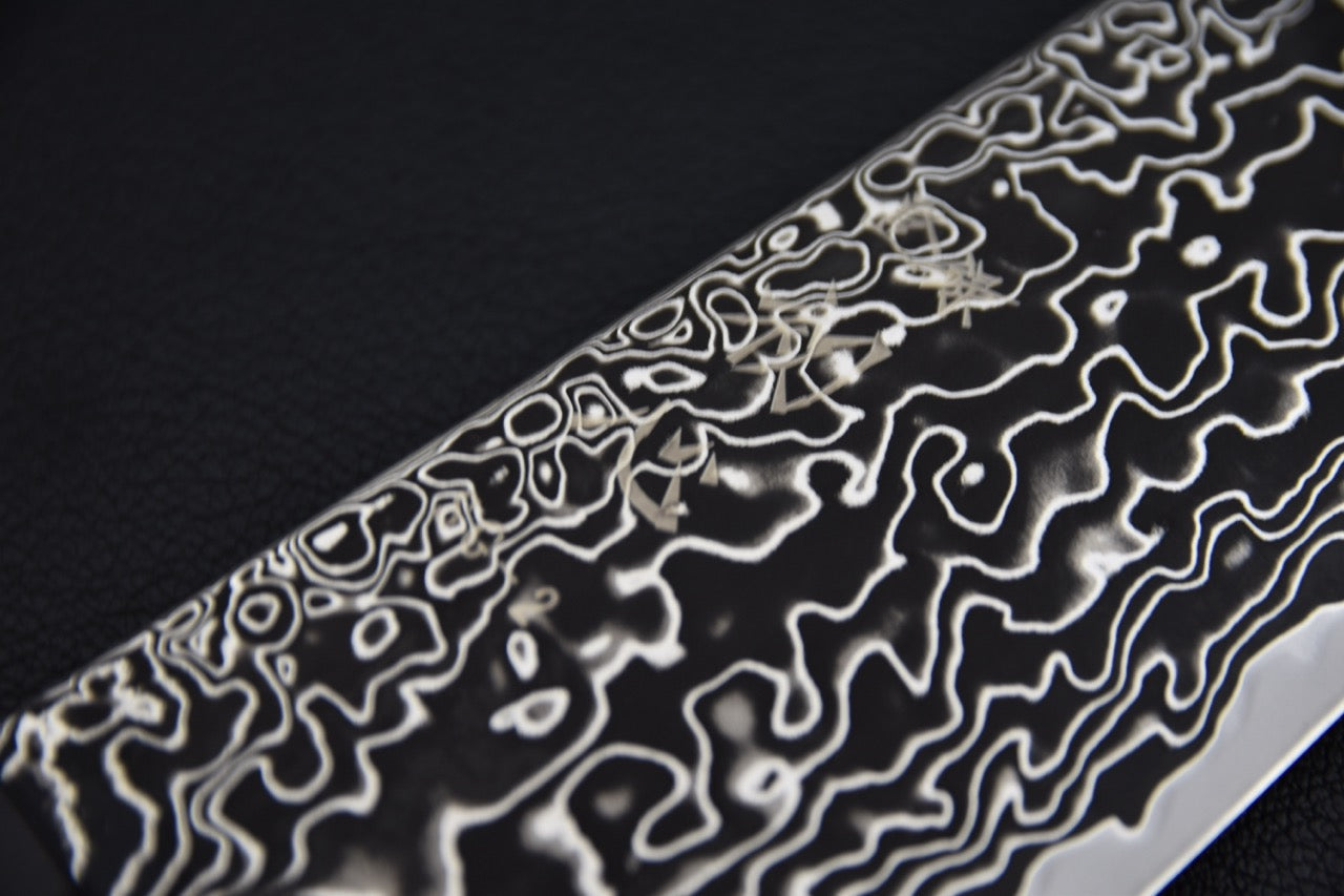 Couteau japonais gyuto 240 mm, vue de la lame côté droit