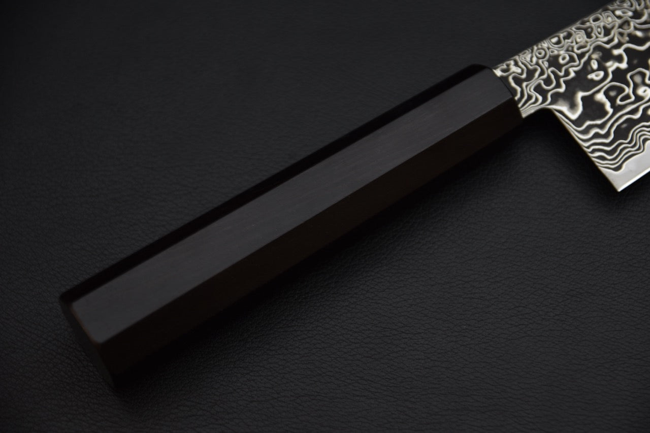Couteau japonais gyuto 240 mm, détail du tranchant et du biseau