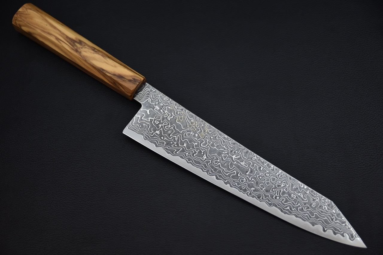 Couteau japonais kiritsuke 210 mm, vue complète de la lame et du manche en olivier