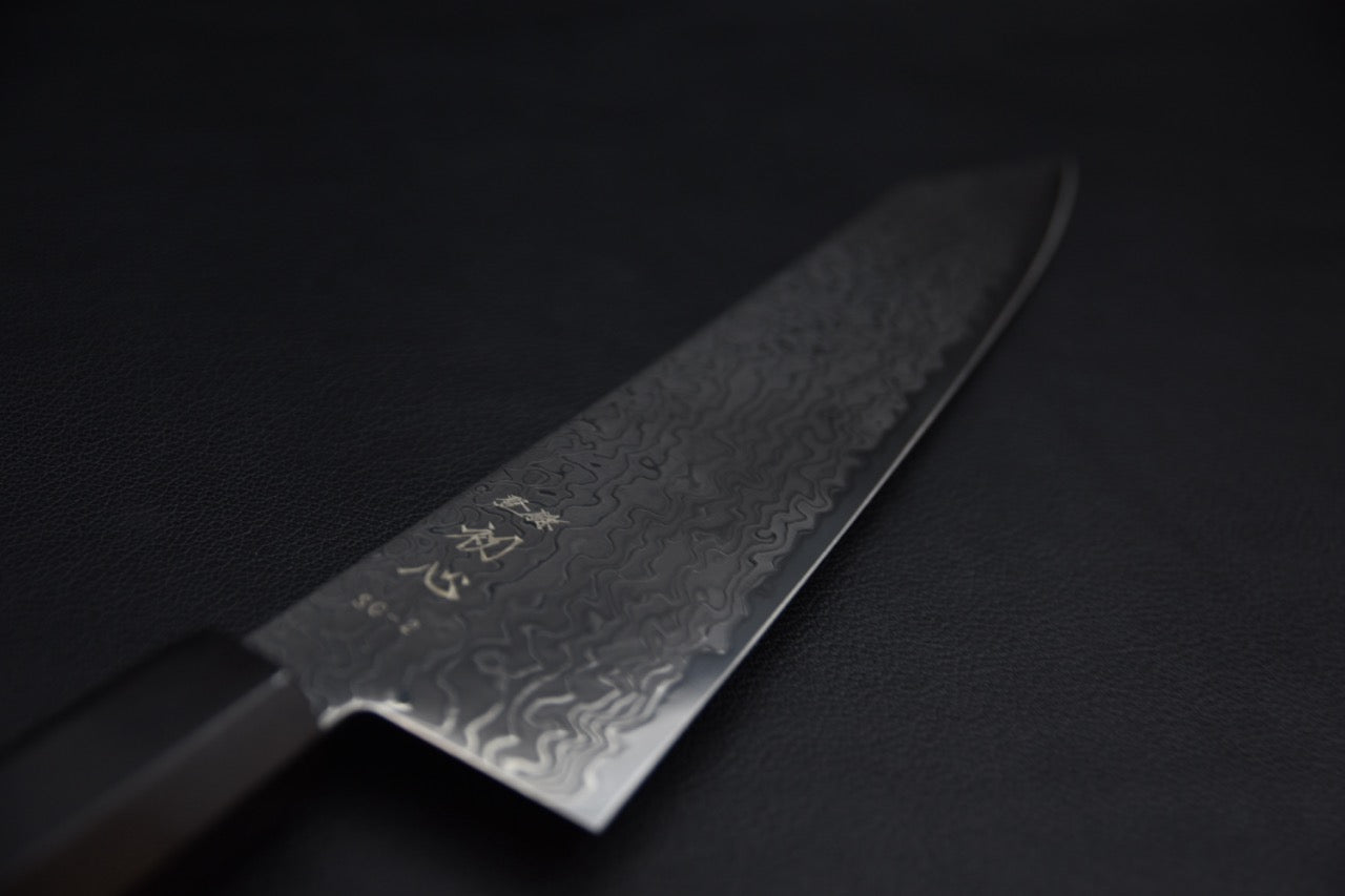 Couteau japonais kiritsuke 240 mm, vue de profil de la lame