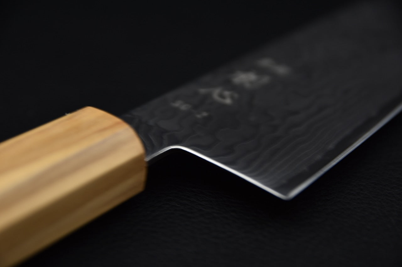 Hatsukokoro santoku SG2 — vue de dos, spine du couteau japonais