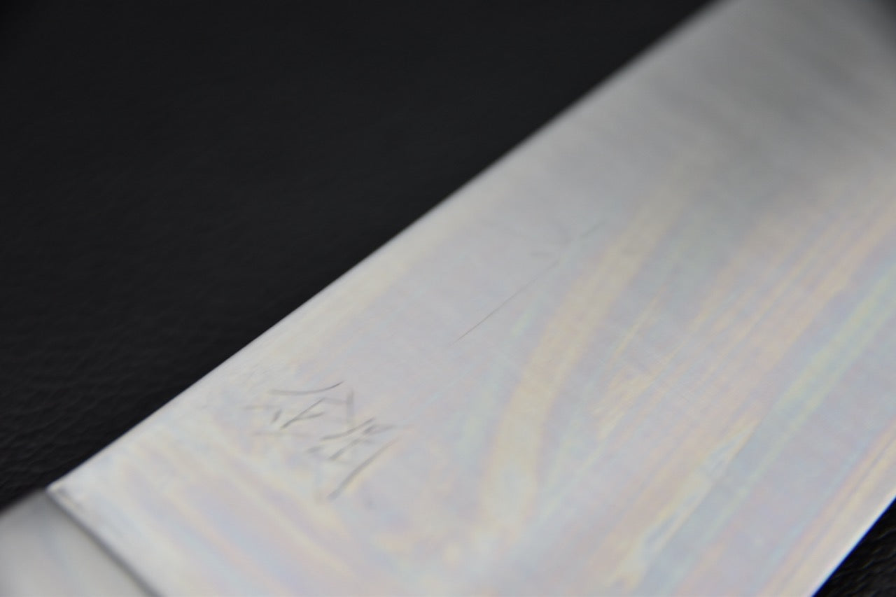 Gyuto japonais 240 mm — détail du tranchant et de la pointe
