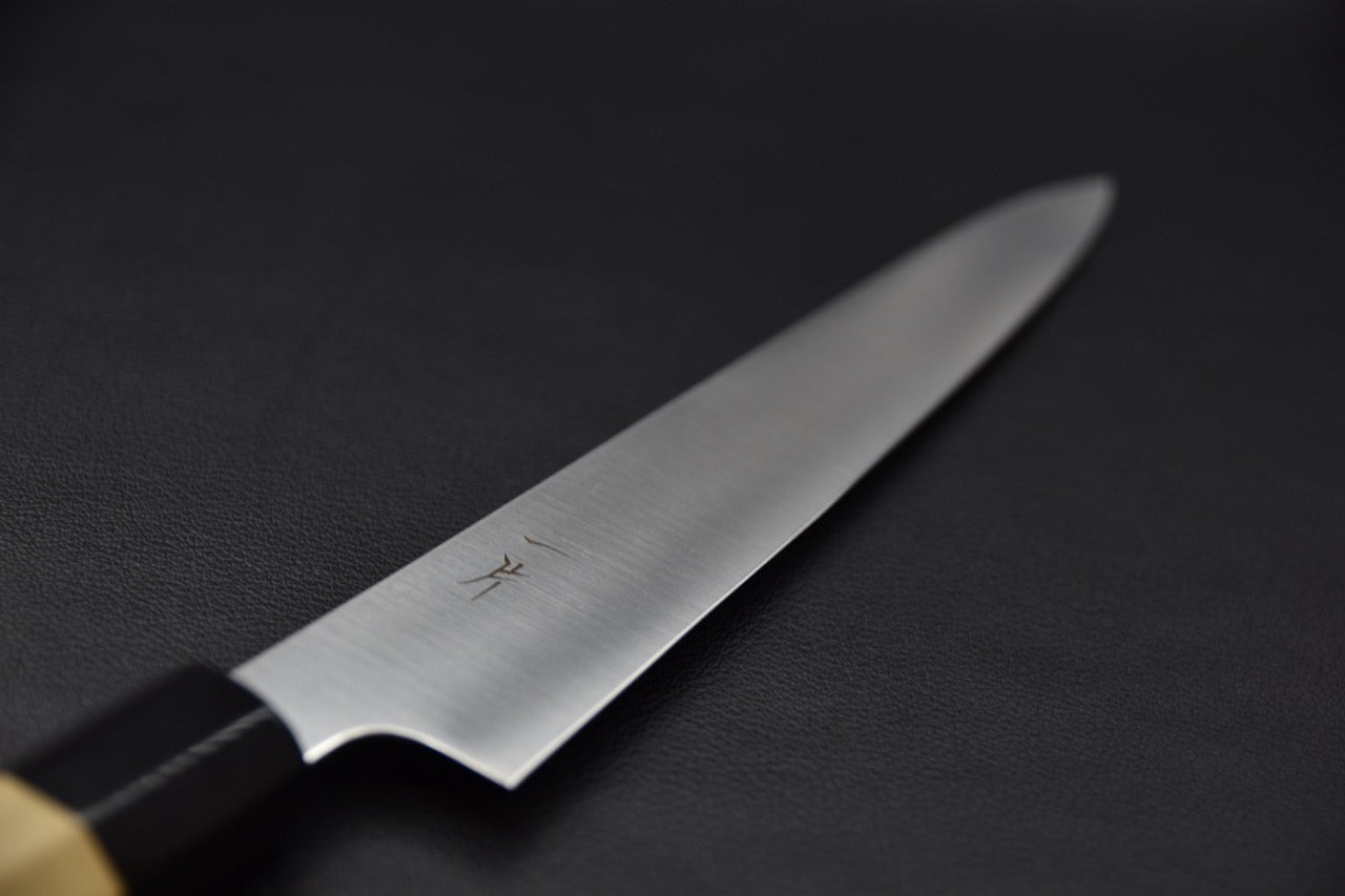 Hitohira sujihiki 240 mm — profil de la lame, finition migaki satinée