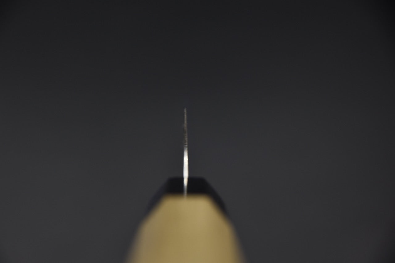 Hitohira sujihiki japonais 240 mm — vue d'ensemble, angle trois quarts