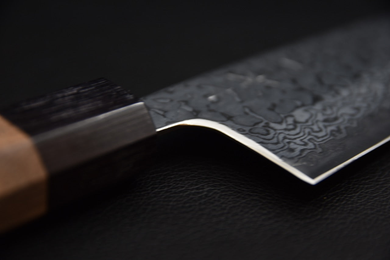 hitohira-futana-s3-tsuchime-damascus-santoku-170mm-noyer_8.jpeg,Hitohira Futana S3 Tsuchime Damascus Santoku 170mm Noyer - vue 8
