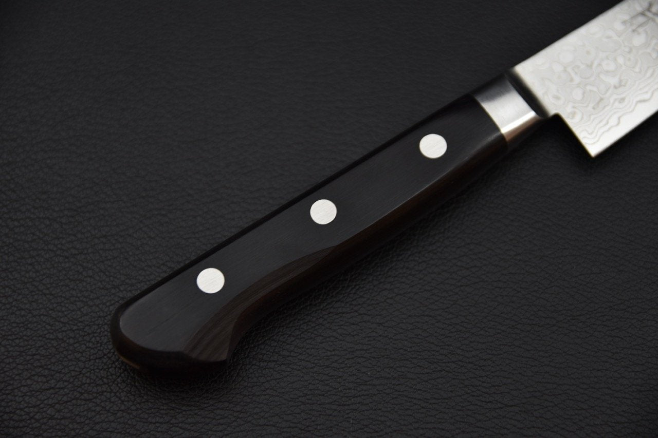 Lame en acier damas avec manche noir riveté