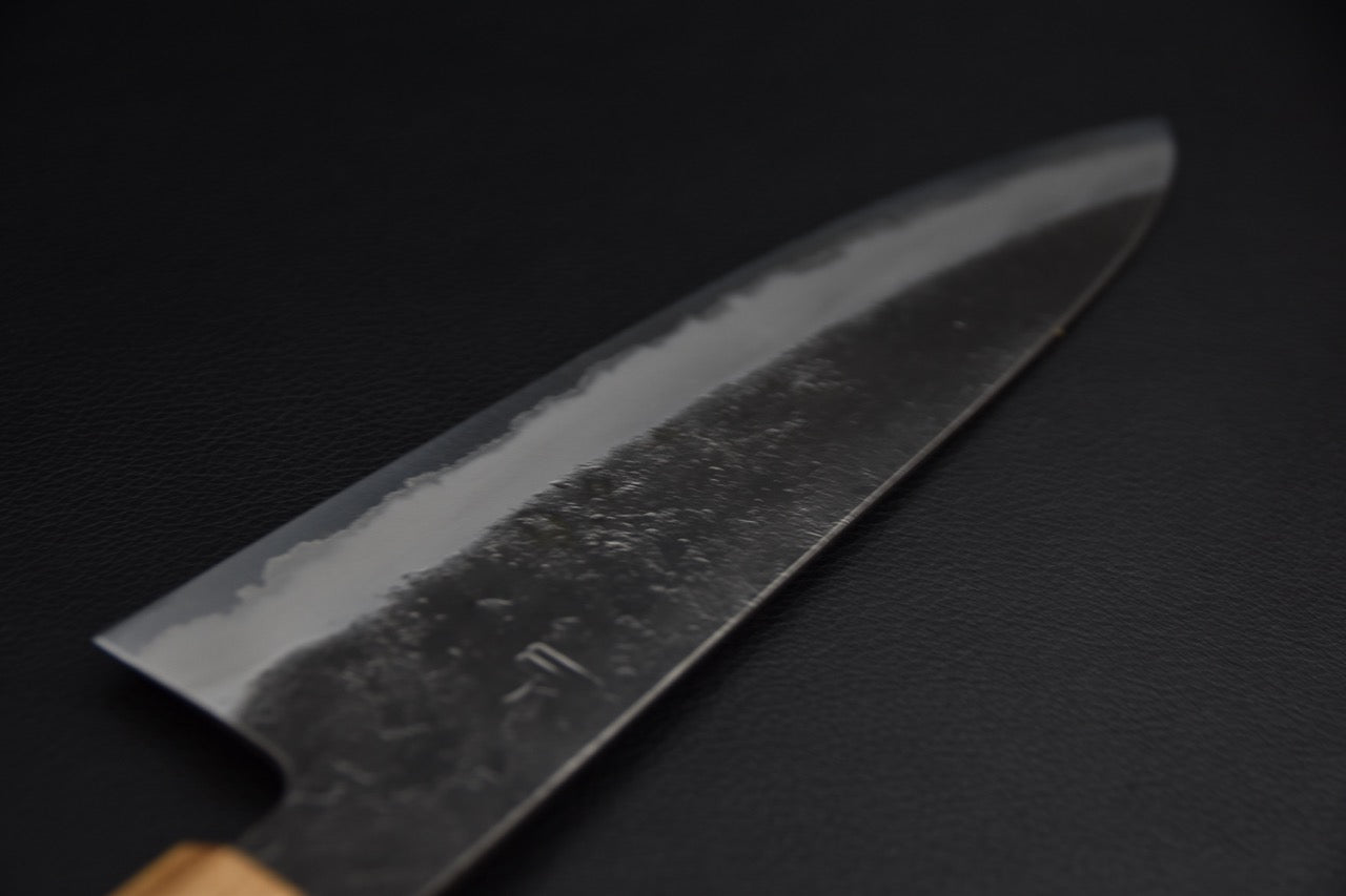 Couteau japonais gyuto — détail du manche wa en tagayasan, section octogonale