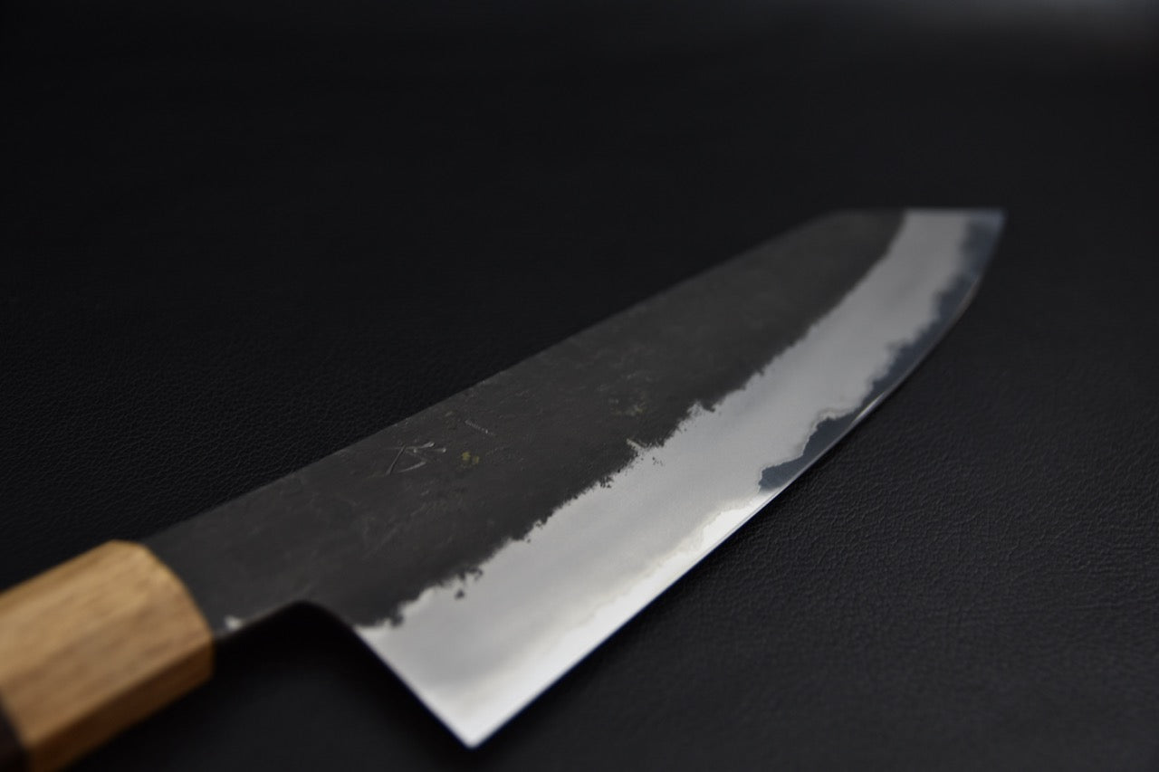 Hitohira kiritsuke 210 mm couteau japonais — profil de la lame, finition nashiji