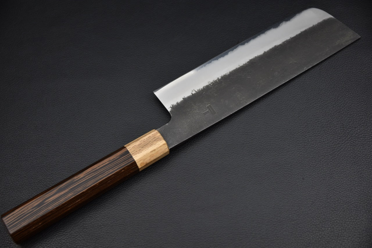 Nakiri couteau japonais — finition nashiji sur le jigane, vue de côté