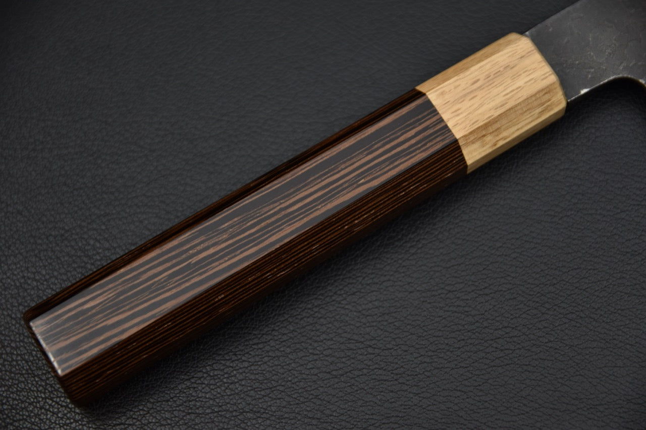 Nakiri couteau japonais — détail du manche tagayasan, grain serré brun foncé