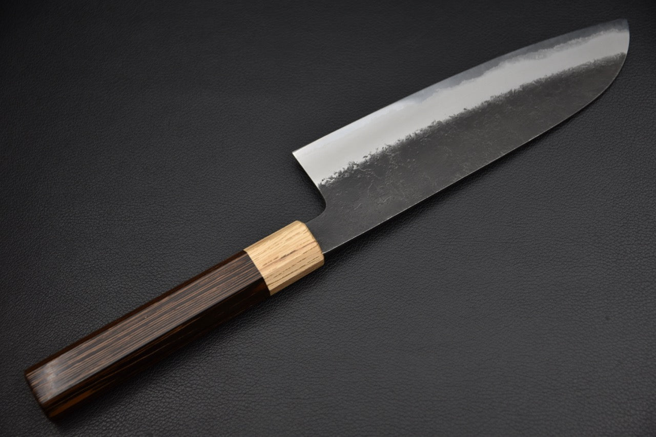 Santoku japonais 180 mm — détail du tranchant et de la ligne hagane