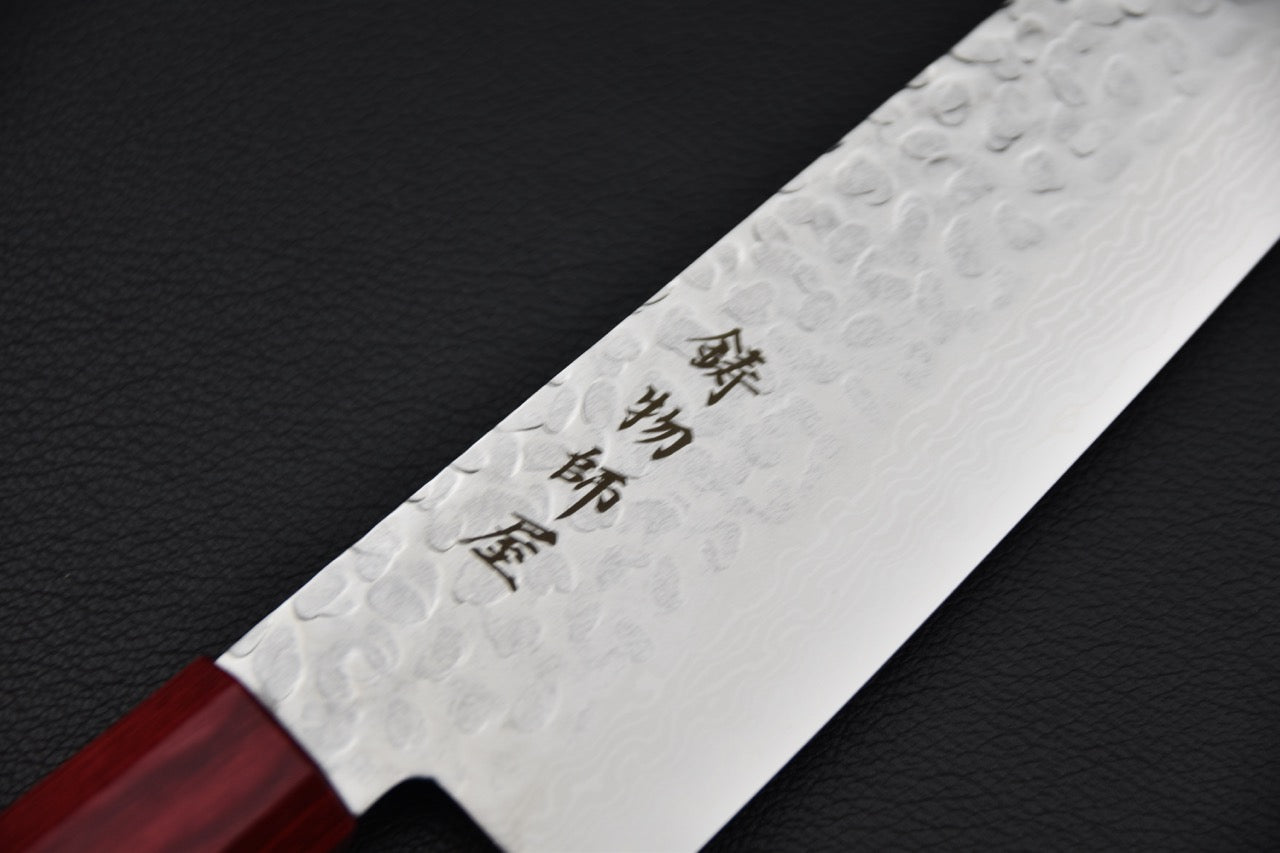 Couteau japonais gyuto 210 mm VG10 — détail du tranchant et de la pointe
