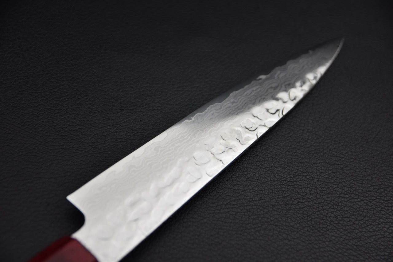Hitohira T10 petty couteau japonais — détail finition tsuchime sur le flanc de lame