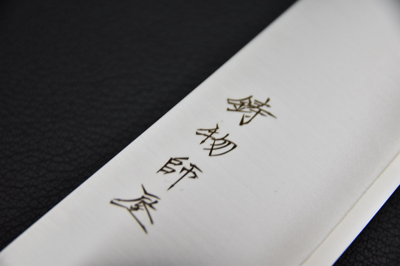 Santoku japonais 180 mm VG-1 — détail du tranchant et de la pointe arrondie
