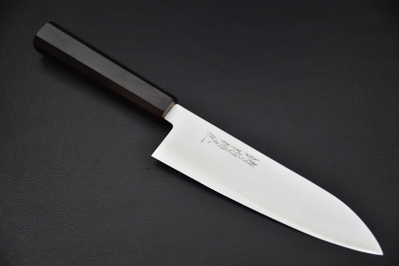 Hitohira santoku en V-Toku2 — vue complète, couteau japonais sur fond neutre