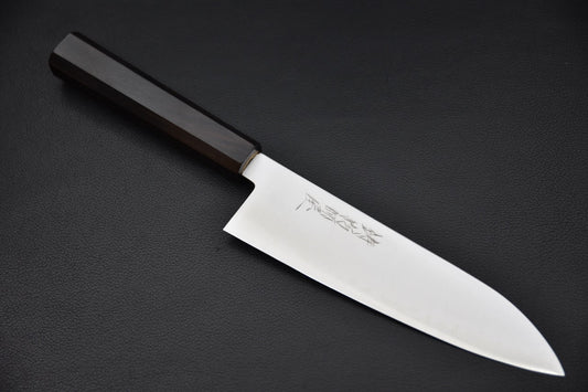 Hitohira santoku en V-Toku2 — vue complète, couteau japonais sur fond neutre