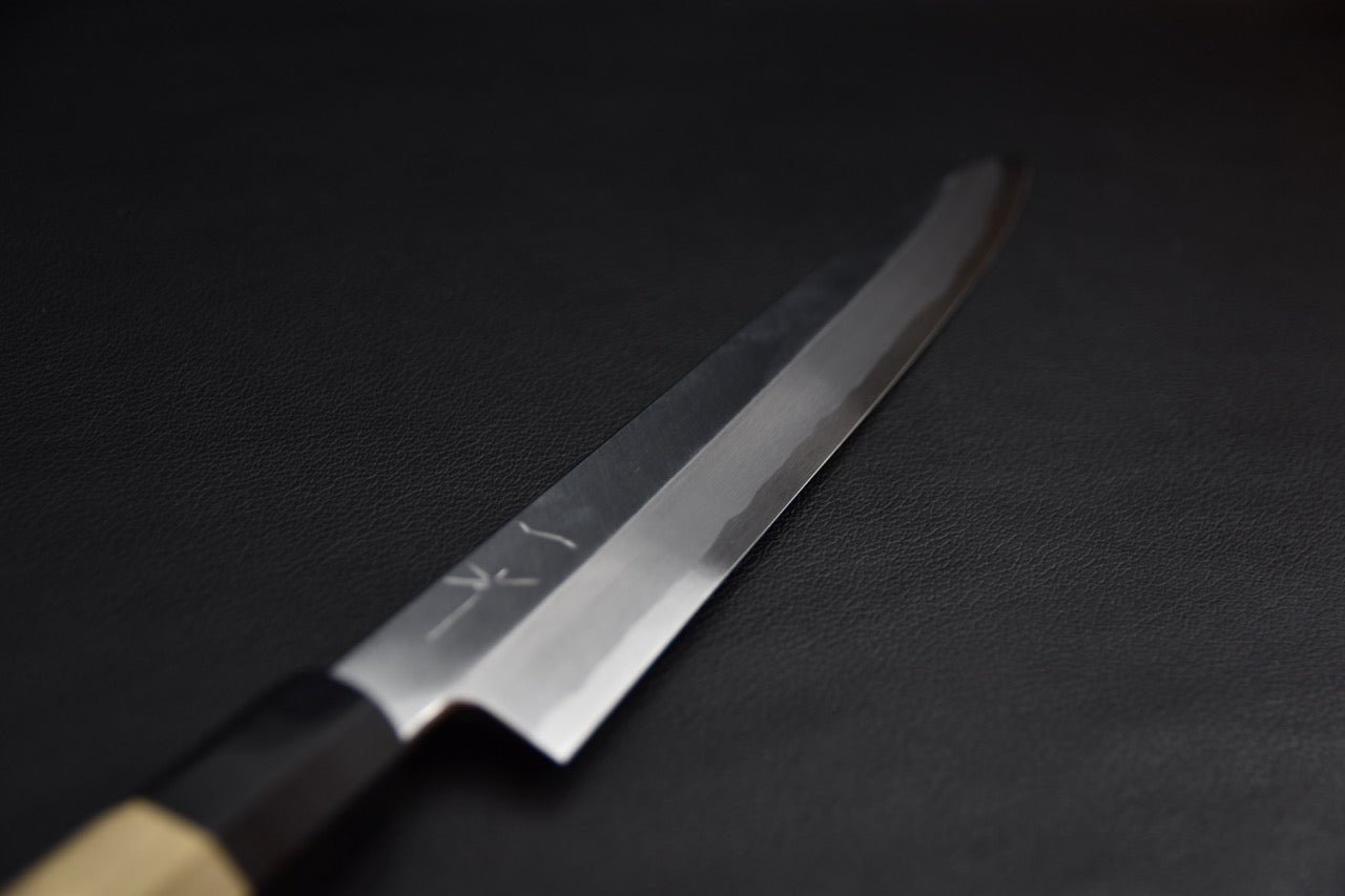 Hitohira yanagiba 270 mm — profil de lame, finition kasumi, couteau japonais
