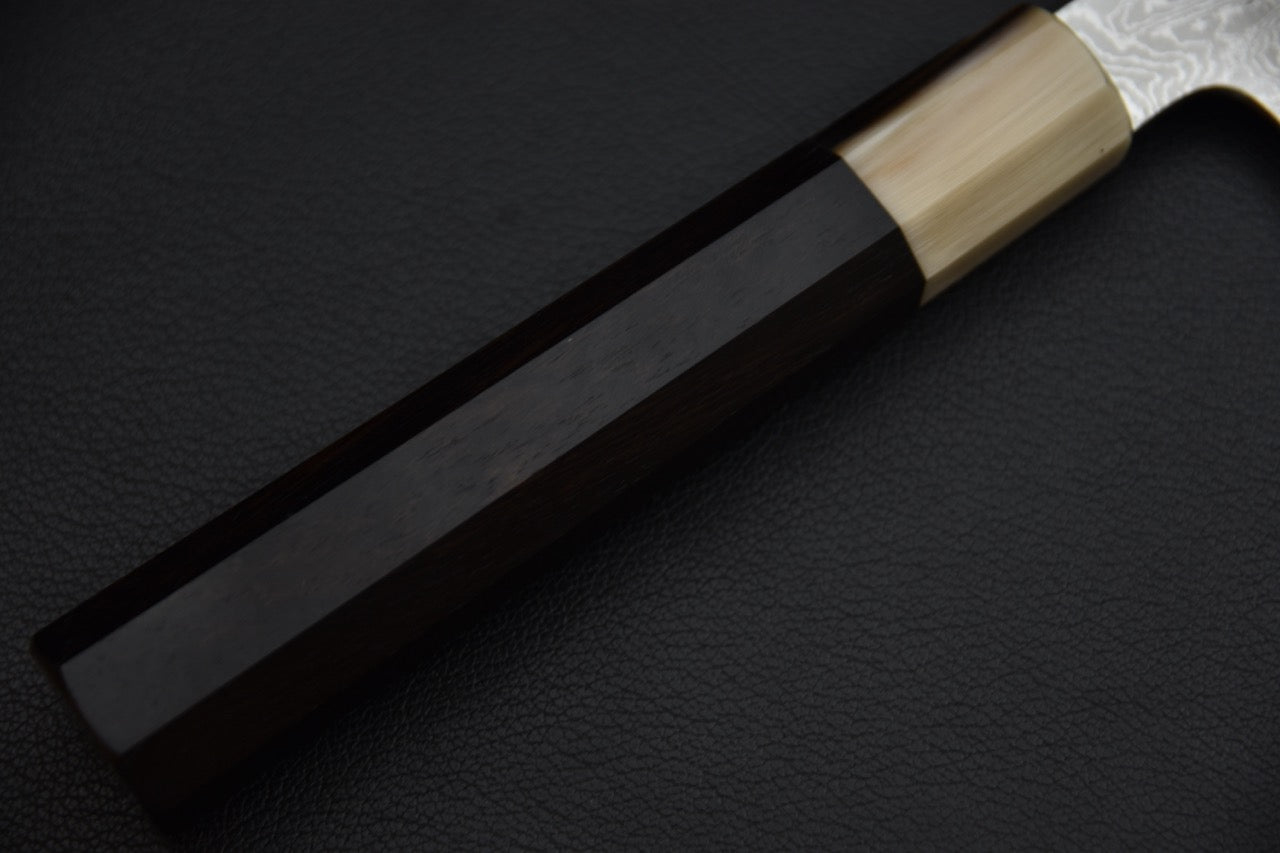 Couteau japonais gyuto 210 mm : profil du dos et de la pointe