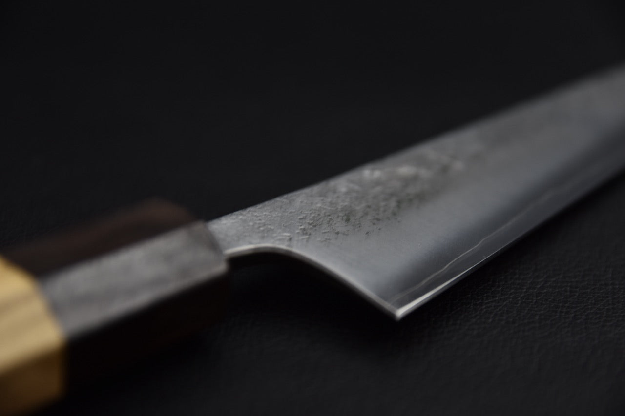 Hitohira Nihei petty 150 mm SKD — détail du talon et de la jonction lame-manche