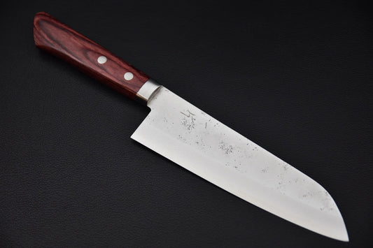 Hitohira santoku 170 mm finition nashiji — vue complète, couteau japonais sur fond neutre