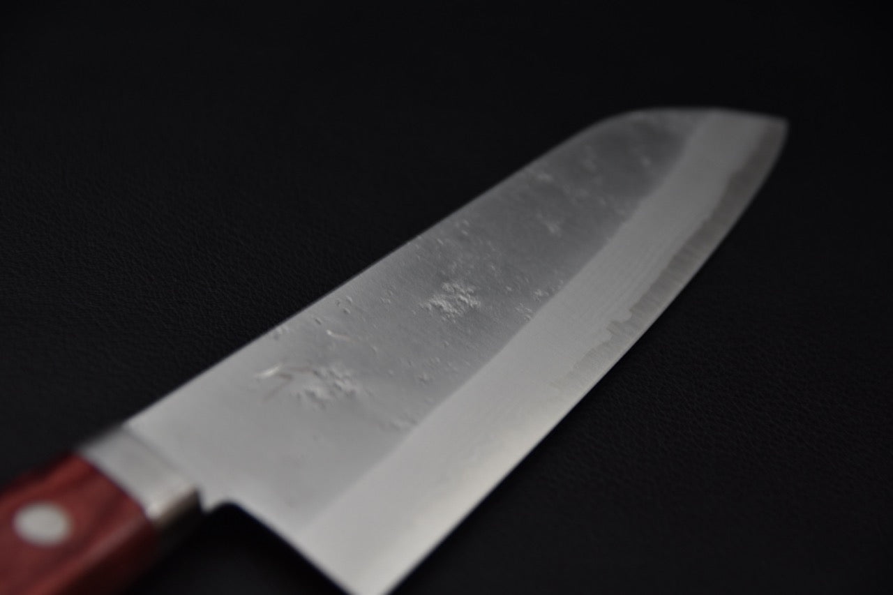 Hitohira santoku 170 mm — profil de lame, finition nashiji peau de poire, couteau japonais