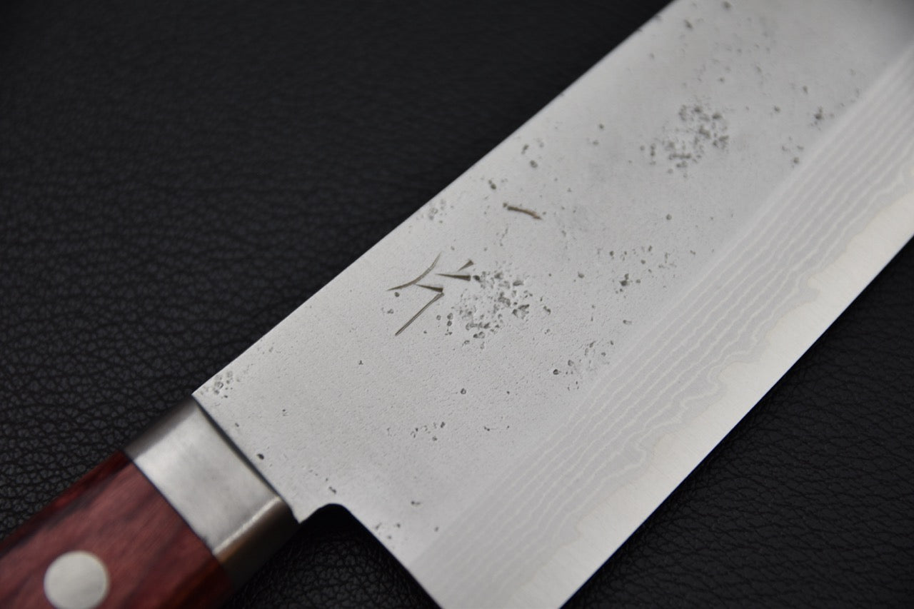 Hitohira santoku 170 mm — vue du tranchant et bout arrondi, couteau japonais