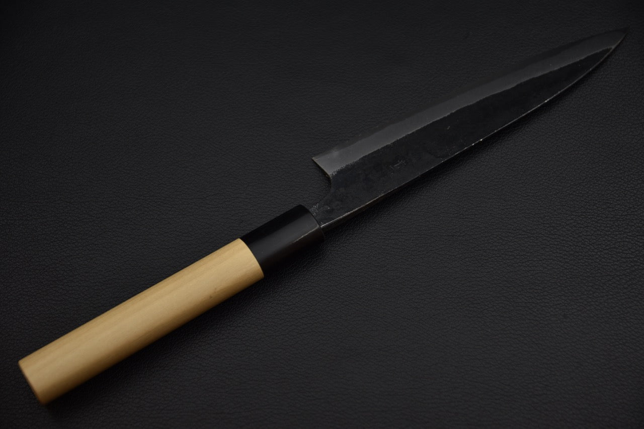 Couteau japonais petty 150 mm Aogami #1, vue de profil côté dos, finition kurouchi intégrale