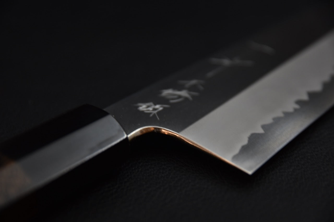 Hitohira Tanaka gyuto 240 mm couteau japonais — talon de lame et jonction manche, gros plan
