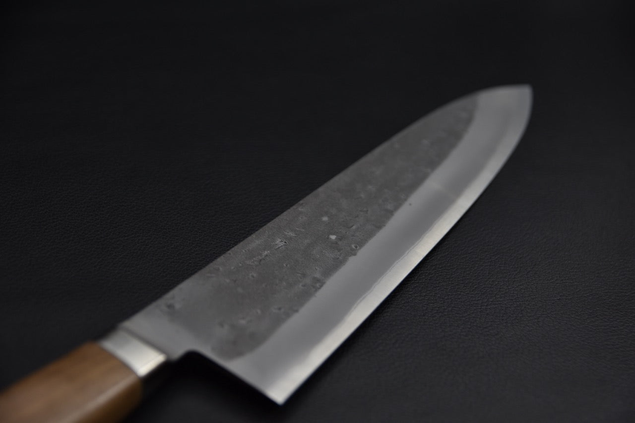 Hitohira TD gyuto 240 mm — profil de lame, finition nashiji et tranchant poli