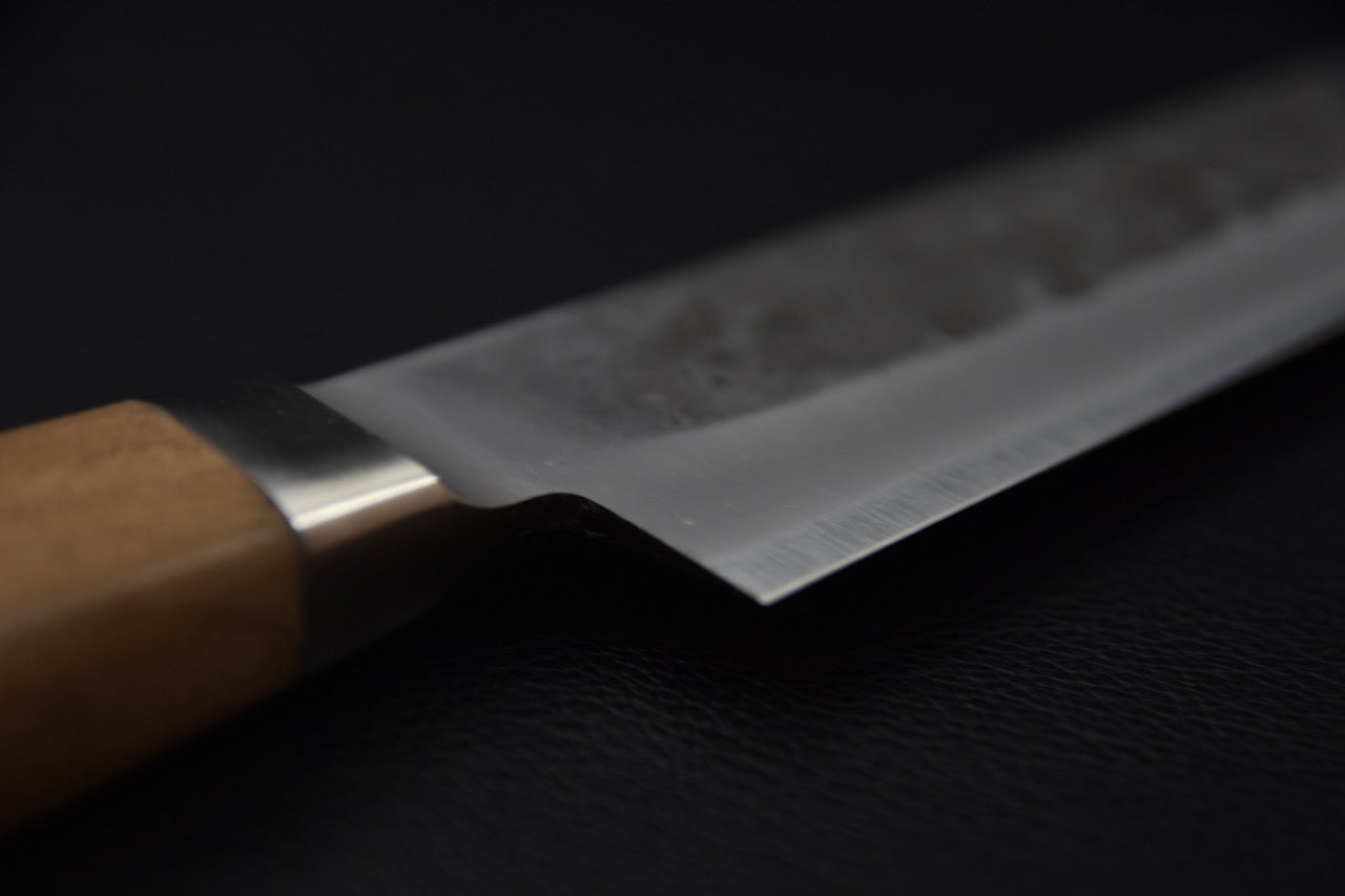 Hitohira TD sujihiki 270 mm — vue du dos de lame, profil bas et étroit