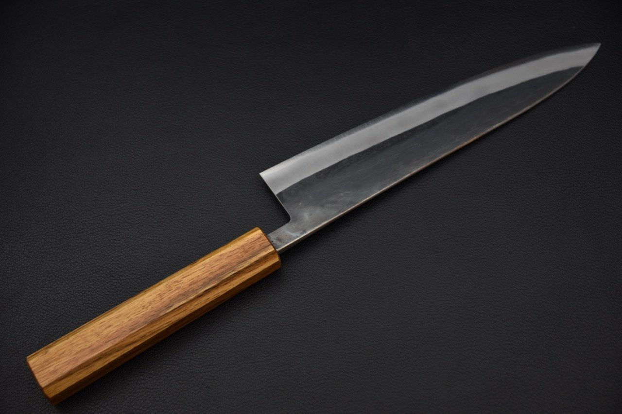 Couteau Gyuto japonais 210 mm avec lame en acier Aogami 2 kurouchi et manche en chêne