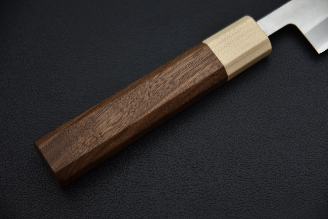 Couteau japonais sujihiki — jonction lame et manche, bague en bois clair et noyer