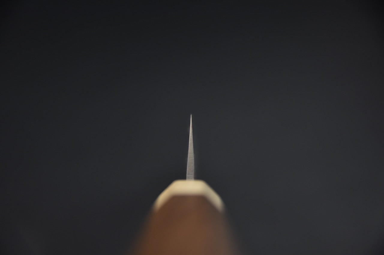 Pointe du sujihiki Hitohira TD 240 mm en acier SKD, profil fin vers la pointe, couteau japonais